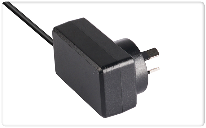 9V2.5A蓝颜gtv
适配器
